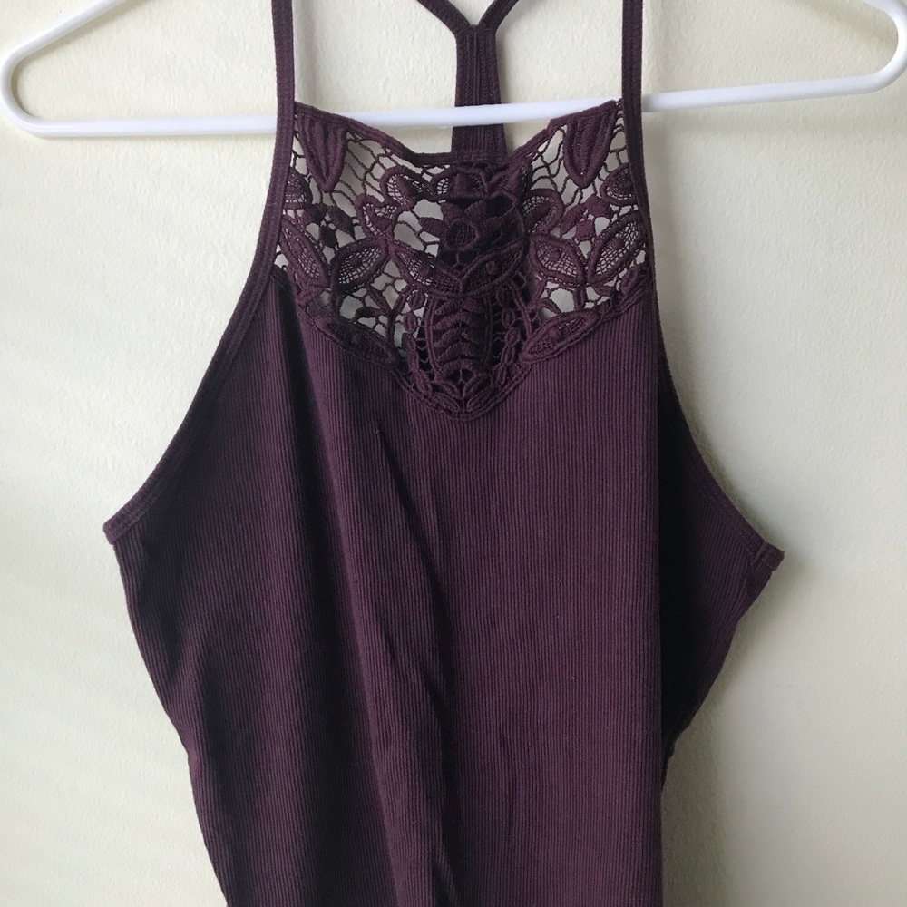 💛 CROCHETED HIGH-NECK TANK